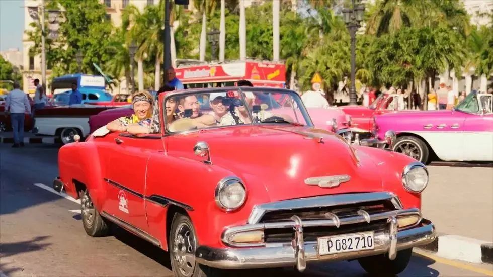 周杰倫新歌刷屏，夏日MV清爽自然，家具也要風(fēng)靡(圖2)