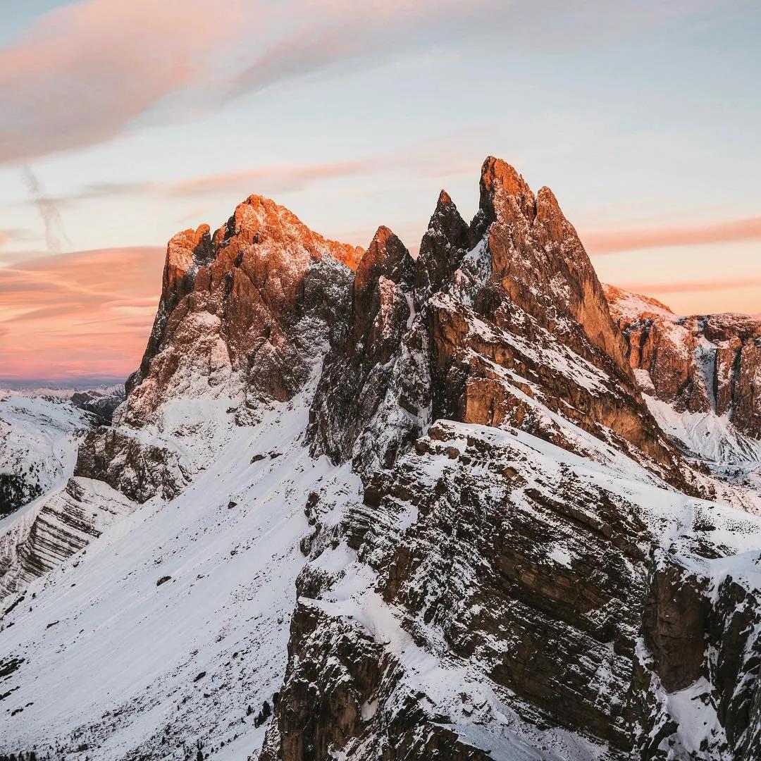 DELFONE案例分享| 至簡(jiǎn)格調(diào)，“巖”之新境(圖1)