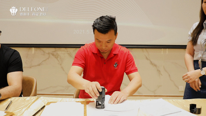 “浴”見(jiàn)新風(fēng)潮 | 德利豐高定衛(wèi)浴與瑞士著名設(shè)計(jì)公司簽訂戰(zhàn)略合作！(圖6)