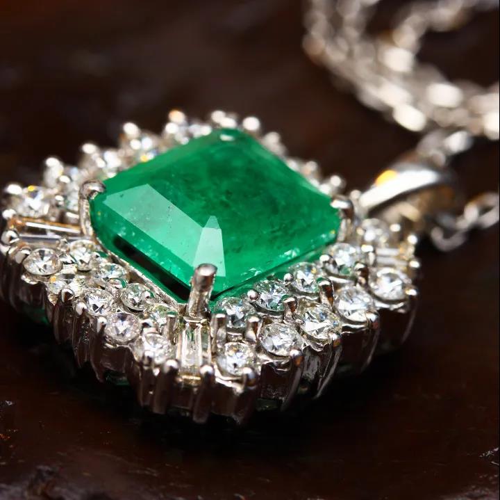 DELFONE新品｜高貴典雅的哥倫比亞祖母綠，展露著無限迷思(圖2)