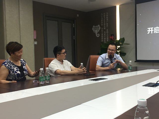 建材行業(yè)專家組團(tuán)參觀德利豐家居，探討巖板發(fā)(圖5)