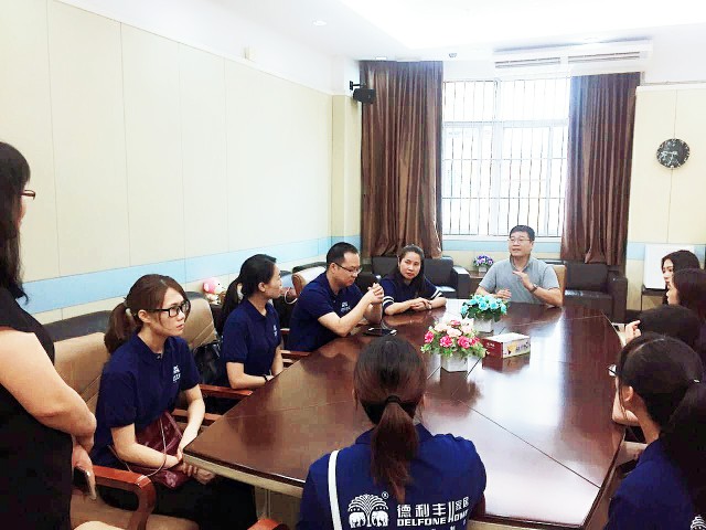 大手拉小手，與愛在一起——德利豐家居組織開(圖2)