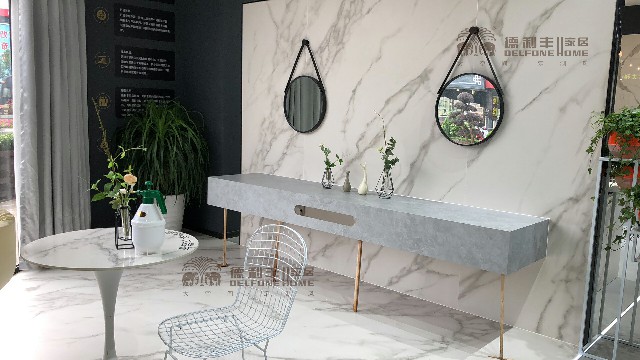 大巖板應(yīng)用案例|輕松駕馭高顏值，巖板墻面玩出(圖1)