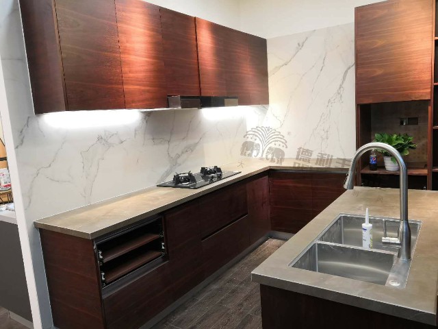 大巖板應(yīng)用案例|創(chuàng)新和顛覆，德利豐大巖板櫥柜(圖10)