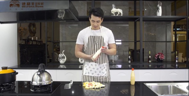 德利豐家居微電影溫情上映—因愛(ài)無(wú)畏，做你的(圖1)