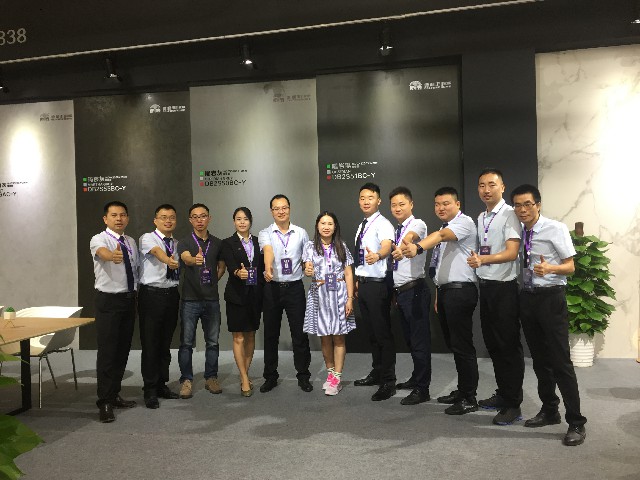 引領(lǐng)行業(yè)大風(fēng)尚—德利豐家居霸氣亮相上海設(shè)計(圖1) 引領(lǐng)行業(yè)大風(fēng)尚—德利豐家居霸氣亮相上海設(shè)計(圖1)