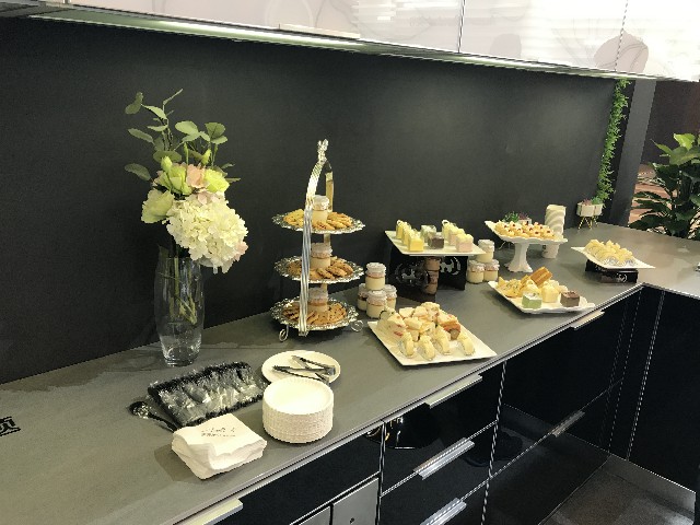 引領(lǐng)行業(yè)大風(fēng)尚—德利豐家居霸氣亮相上海設(shè)計(圖6) 引領(lǐng)行業(yè)大風(fēng)尚—德利豐家居霸氣亮相上海設(shè)計(圖6)