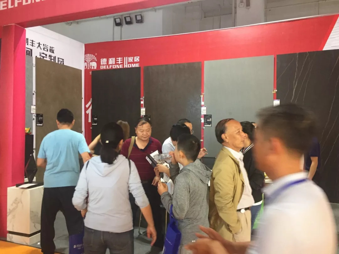 客似云來(lái)，德利豐家居成甘肅藍(lán)裝家博會(huì)貴寵！(圖2)