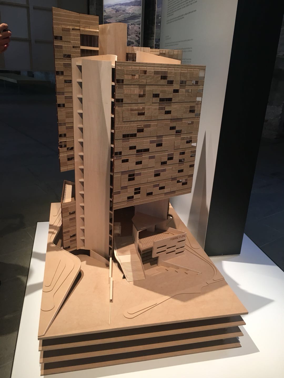 建筑的目的，最初不過就是為了改變?nèi)藗兊娜粘?圖8)