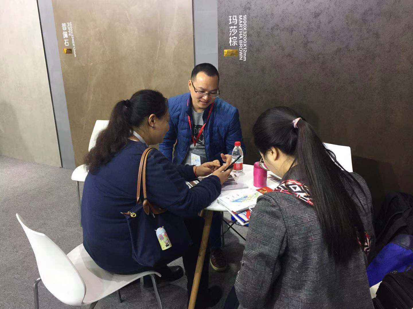 2019廈門石材展開展首日，德利豐大巖板強(qiáng)勢來襲(圖11)