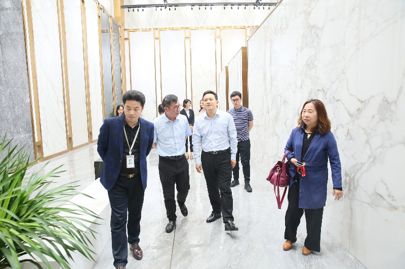 中建裝配設(shè)計院溫啟彬院長一行蒞臨金牌企業(yè)，(圖3)