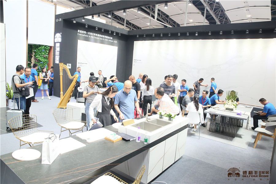 占據(jù)各大權(quán)威媒體頭條，德利豐家居又一次刷爆(圖3)