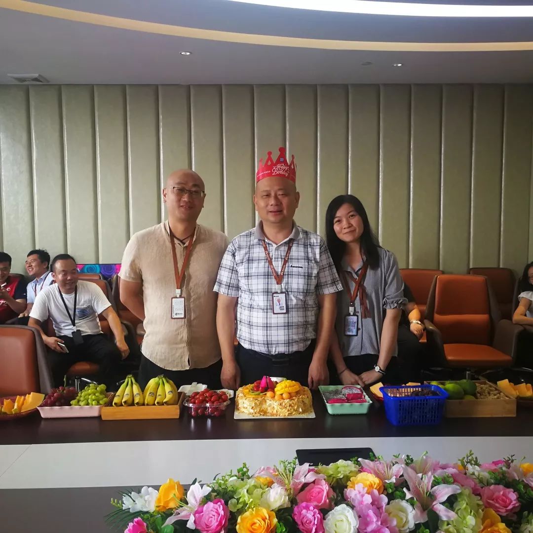 8月生日會—你是奮斗時(shí)光里，最美的贊歌