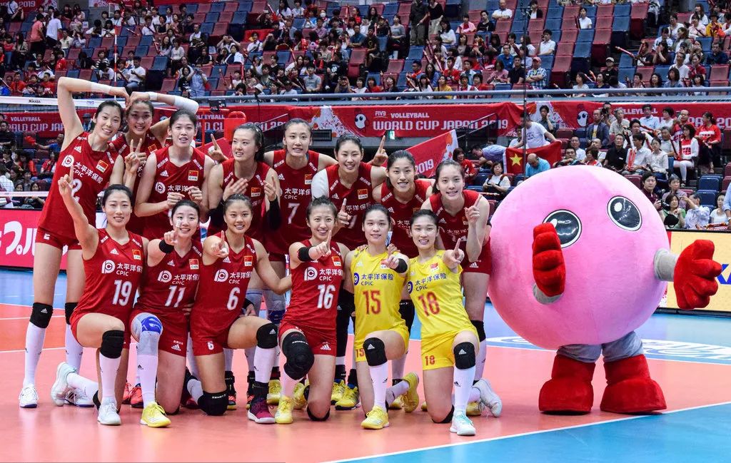 十一連勝慶“十一”，學(xué)女排，見行動(dòng)。(圖2)