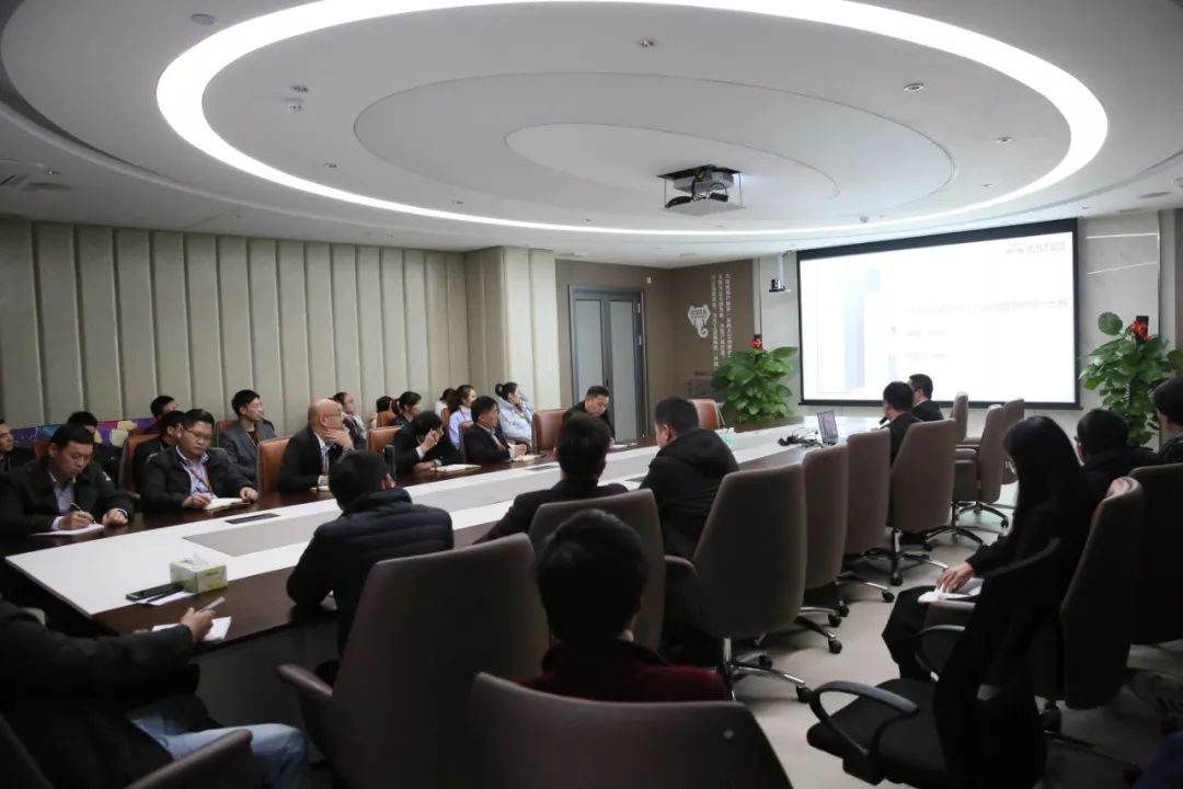 十一連勝慶“十一”，學(xué)女排，見行動(dòng)。(圖9)