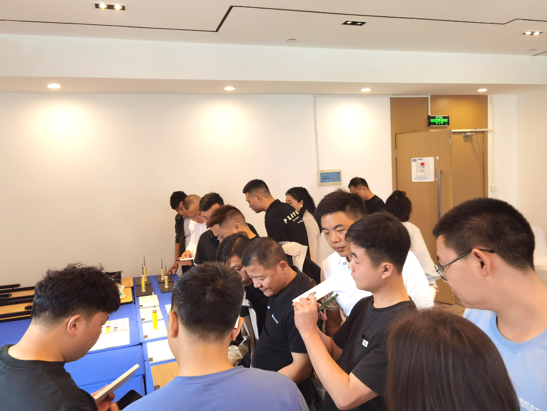 巖領(lǐng)大勢(shì)，榮耀同行 | 2024德利豐經(jīng)銷商財(cái)富交流會(huì)·長沙站圓滿舉行(圖12)